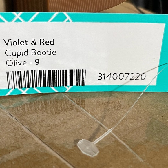 Violet & Red Cupid Ankle Boots Heeled Booties Suede Olive Green Sz 9 Back Zip - Picture 5 of 5